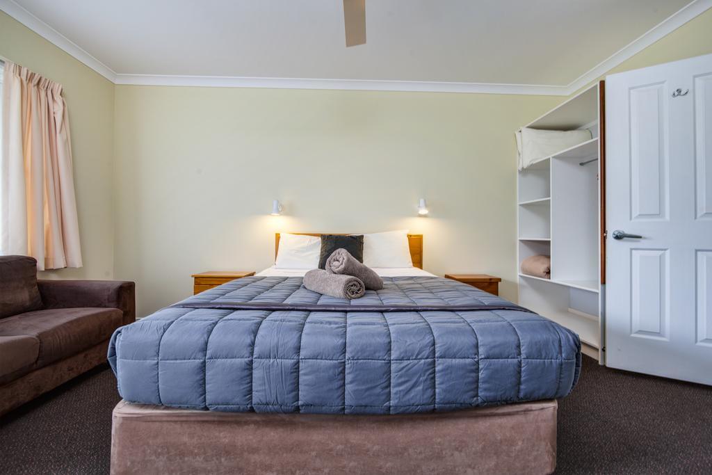 Wintersun Gardens Motel Бичено Екстериор снимка