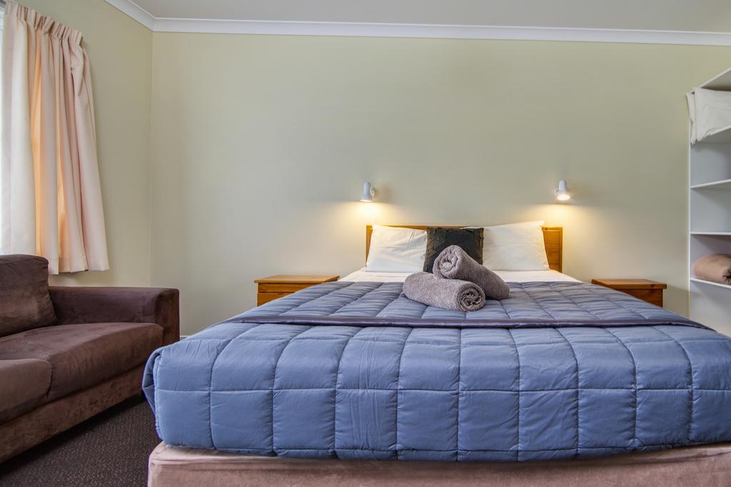 Wintersun Gardens Motel Бичено Екстериор снимка