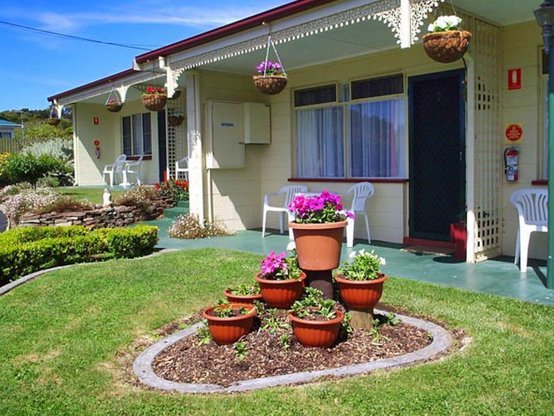Wintersun Gardens Motel Бичено Екстериор снимка