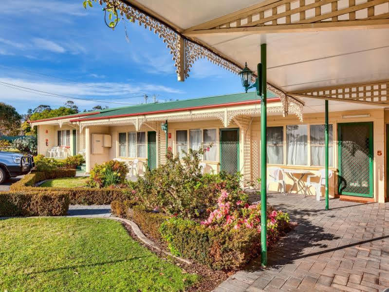 Wintersun Gardens Motel Бичено Екстериор снимка